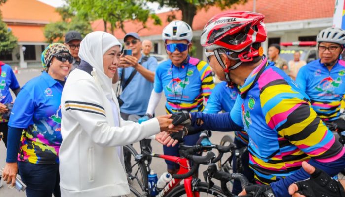 Gubernur Khofifah Apresiasi Peserta Gowes Jakarta–IKN, Ajak Jaga Semangat Persaudaraan