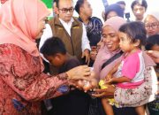 Sembako Murah Diserbu Warga, Khofifah Tekankan Pentingnya Stabilitas Harga Akhir Tahun