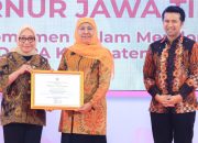 Terima Penghargaan Menteri PPPA RI, Gubernur Khofifah Tegaskan Komitmen Perlindungan dan Pemberdayaan Perempuan Jatim