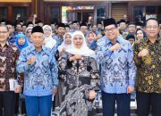 Dorong Pendidikan Berbasis Potensi, Gubernur Khofifah Terima Penghargaan dari BMPS