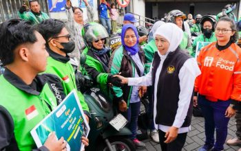 Gubernur Jatim Beri Kejutan di Hari Kartini, Ojol Perempuan Jadi Sorotan