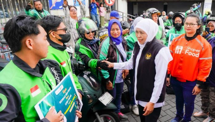 Gubernur Jatim Beri Kejutan di Hari Kartini, Ojol Perempuan Jadi Sorotan