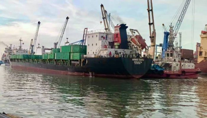 EAZI Jadi Solusi Kemacetan Kapal di Pelabuhan Tanjung Perak