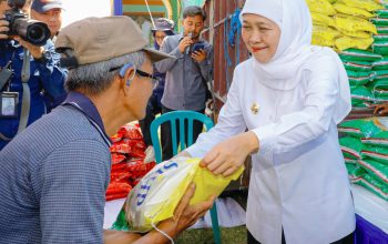 Pasar Murah Pemprov Jatim Diserbu Warga, Harga Sembako Lebih Hemat