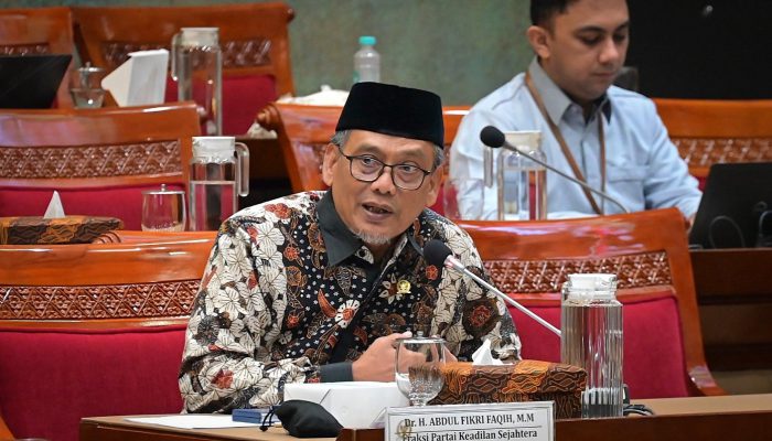 Kesejahteraan Guru Harus Ditingkatkan, DPR Tegaskan Tak Bisa Lepas dari Kapasitas Fiskal Negara