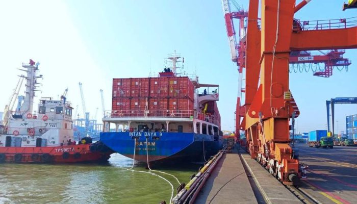 Throughput Naik 13 Persen, Terminal Teluk Lamong Percepat Transformasi Jawa Timur Menjadi Hub Logistik Global