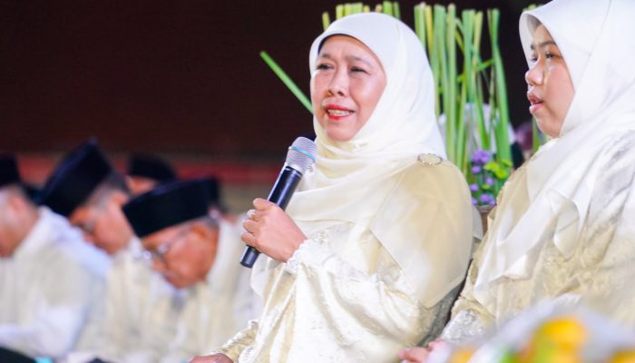 Sambut Kemerdekaan RI, Khofifah Ajak Warga Jatim Rawat Persatuan dan Perkuat Kepedulian Sosial