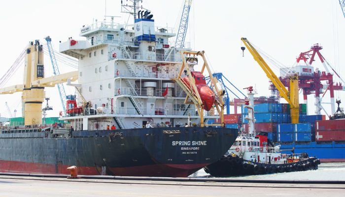PT Terminal Teluk Lamong Tambah E-RTG di TPK Nilam, Perkuat Layanan Peti Kemas Ramah Lingkungan
