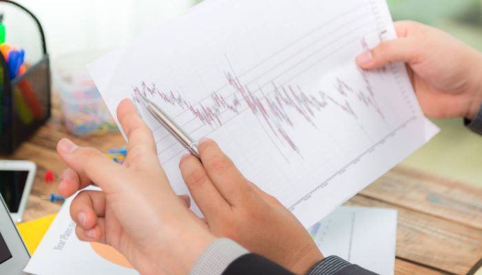 Investor Tahan Langkah, IHSG Berpotensi Fluktuatif di Tengah Demo DPR