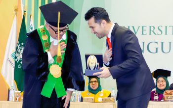 Di Hadapan Mahasiswa Baru UNUSA, Wagub Emil Ungkap Tiga Bekal Penting Menuju Indonesia Emas 2045