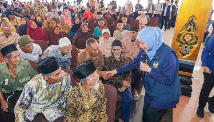 Khofifah: Bantuan Sosial Harus Jadi Pengungkit Ketahanan dan Kemandirian Ekonomi Warga