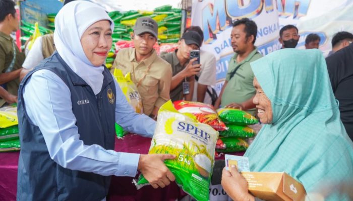 Khofifah Dekatkan Akses Pangan Murah bagi Warga Sumenep, Sekaligus Buka Peluang Pasar bagi Produk IKM